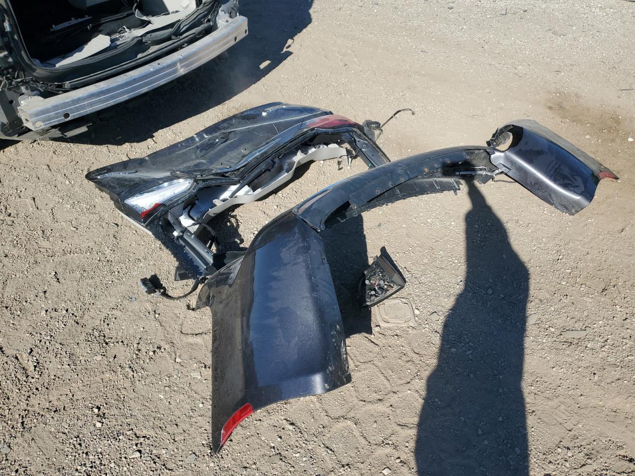 2018 Chrysler Pacifica Hybrid Touring L VIN: 2C4RC1L70JR364990 Lot: 90495945