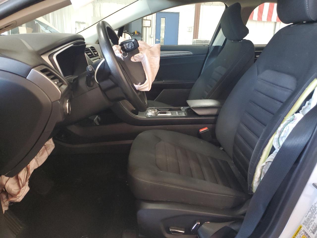 2019 Ford Fusion Se VIN: 3FA6P0LUXKR196669 Lot: 81980375