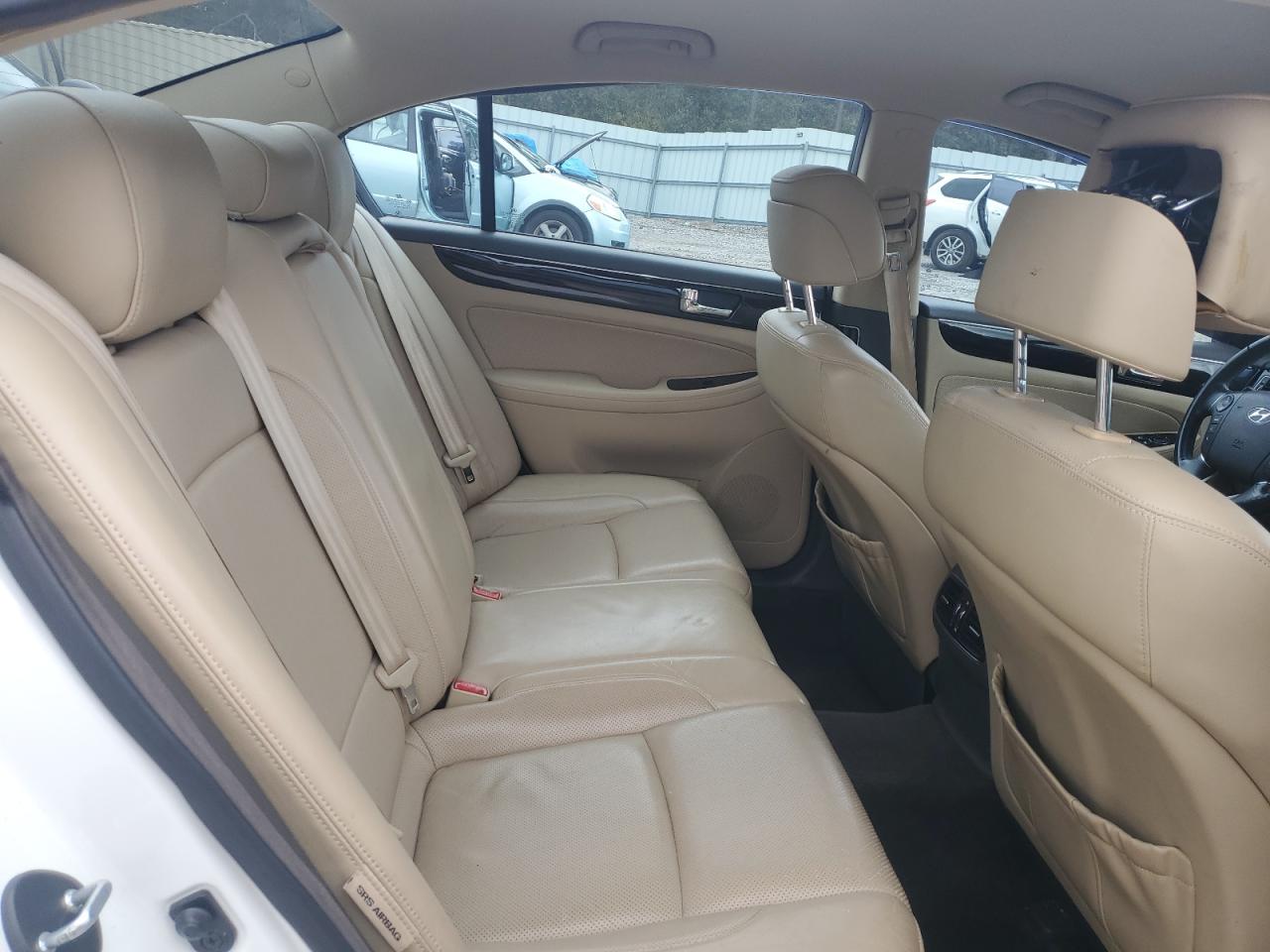 2011 Hyundai Genesis 3.8L VIN: KMHGC4DEXBU112928 Lot: 90875995