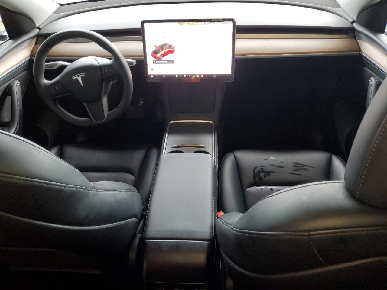 2024 Tesla Model Y VIN: 7SAYGAEE2RF153831 Lot: 84552935