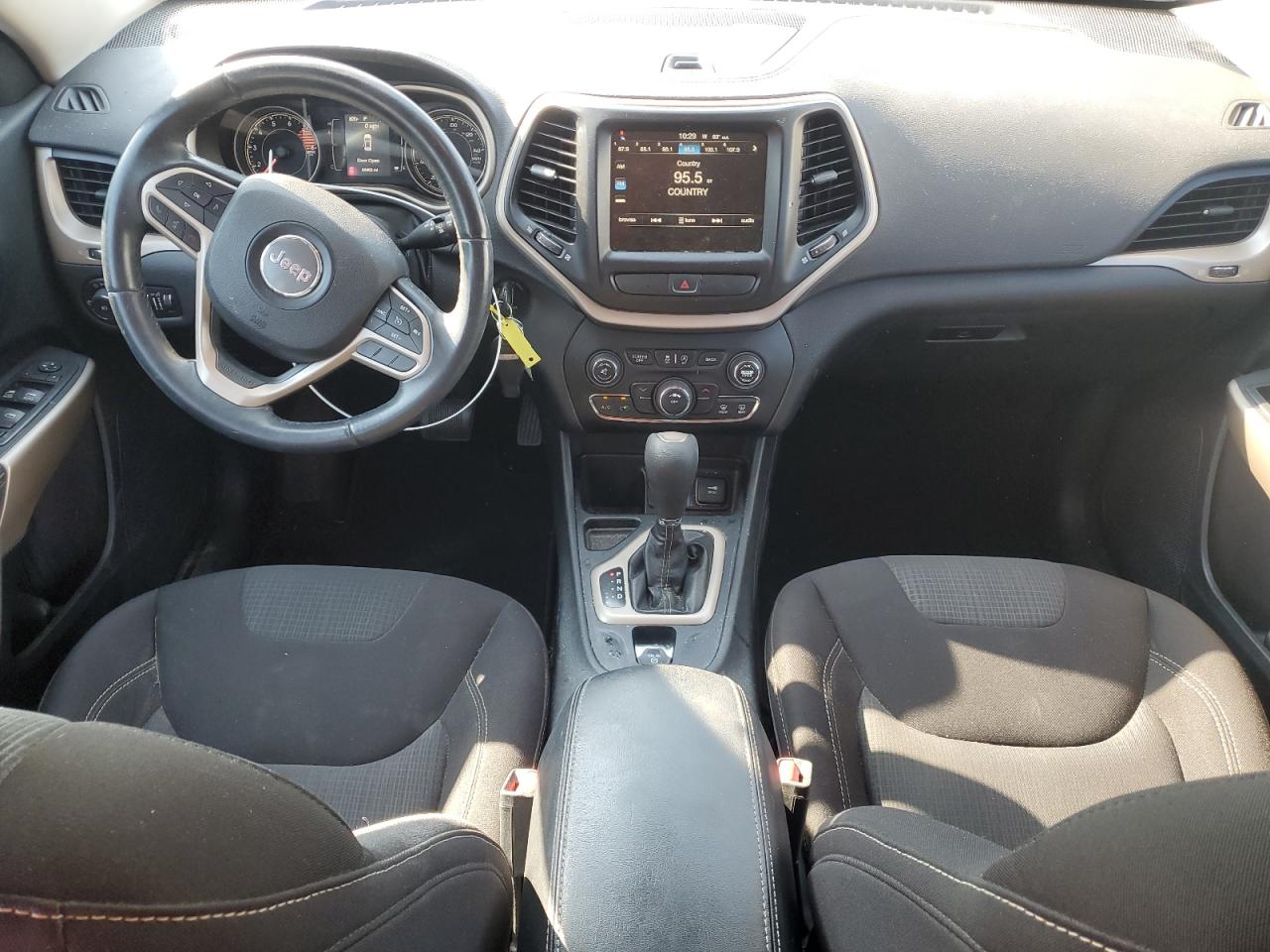 2017 Jeep Cherokee Latitude VIN: 1C4PJLCS3HW642652 Lot: 84212485