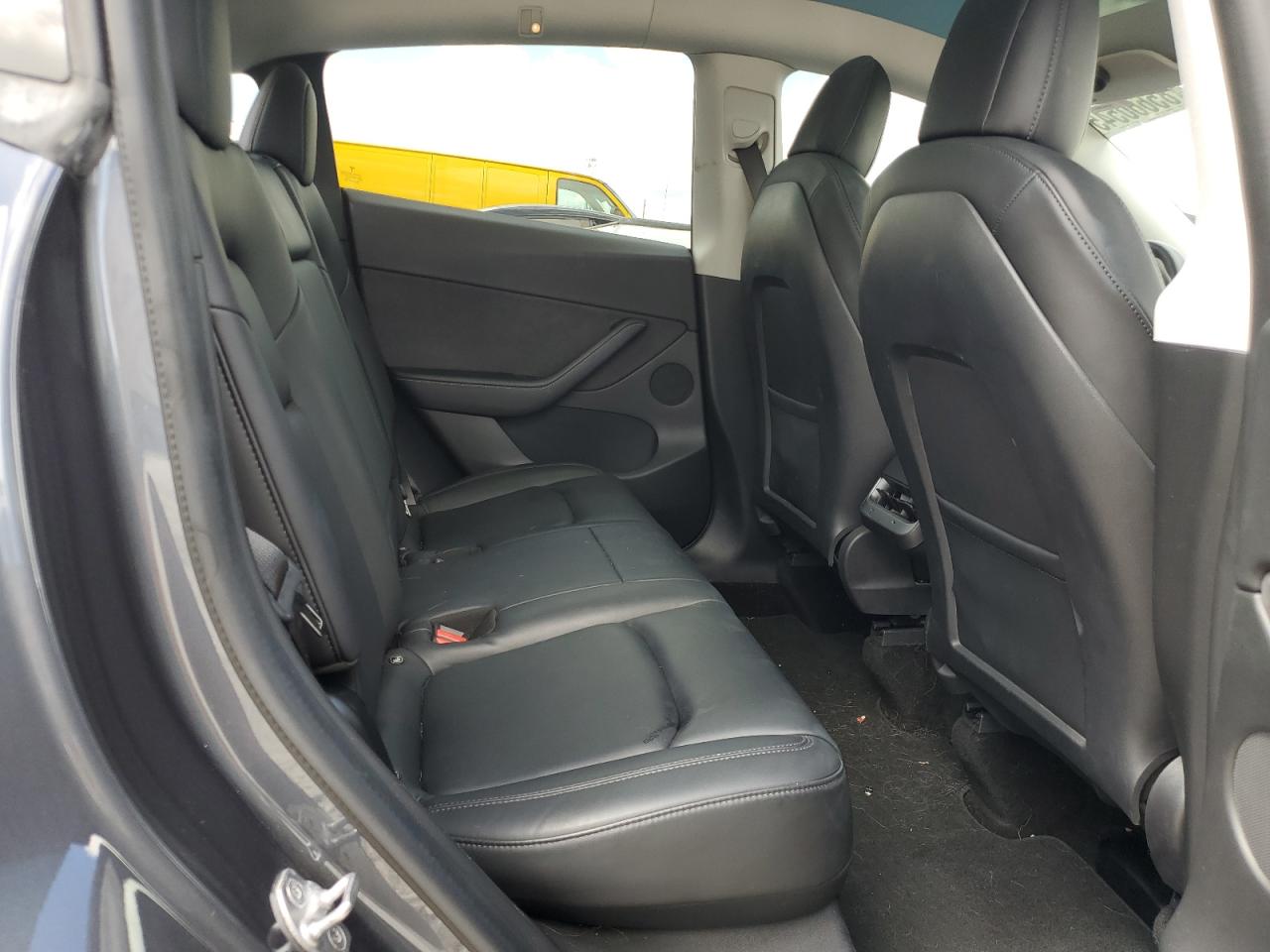 2021 Tesla Model Y VIN: 5YJYGDEE1MF084721 Lot: 85660545