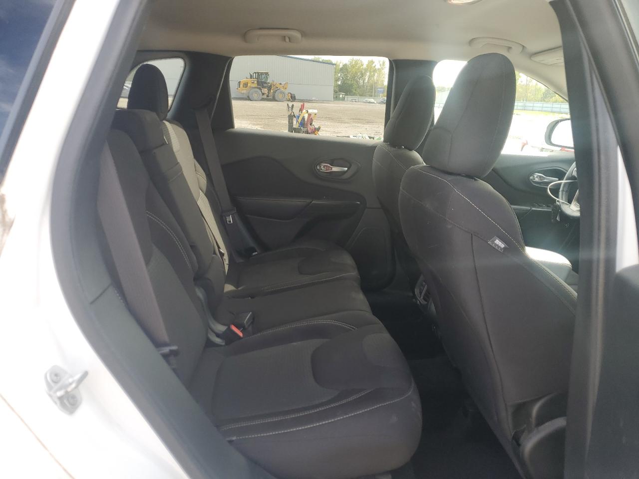 2016 Jeep Cherokee Latitude VIN: 1C4PJMCB0GW341020 Lot: 84867825
