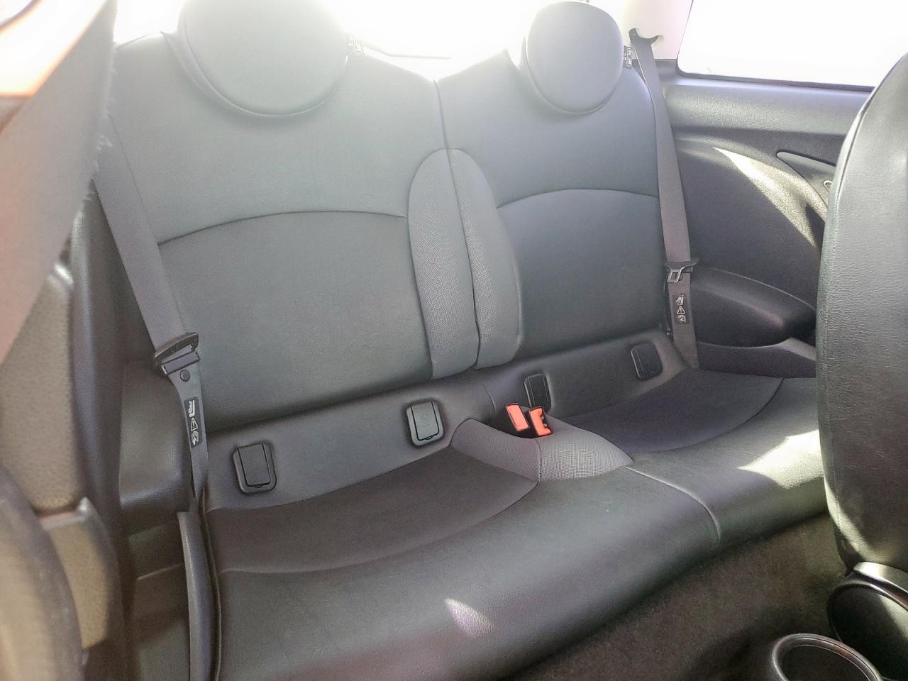 2009 Mini Cooper VIN: WMWMF33539TW70482 Lot: 86130595