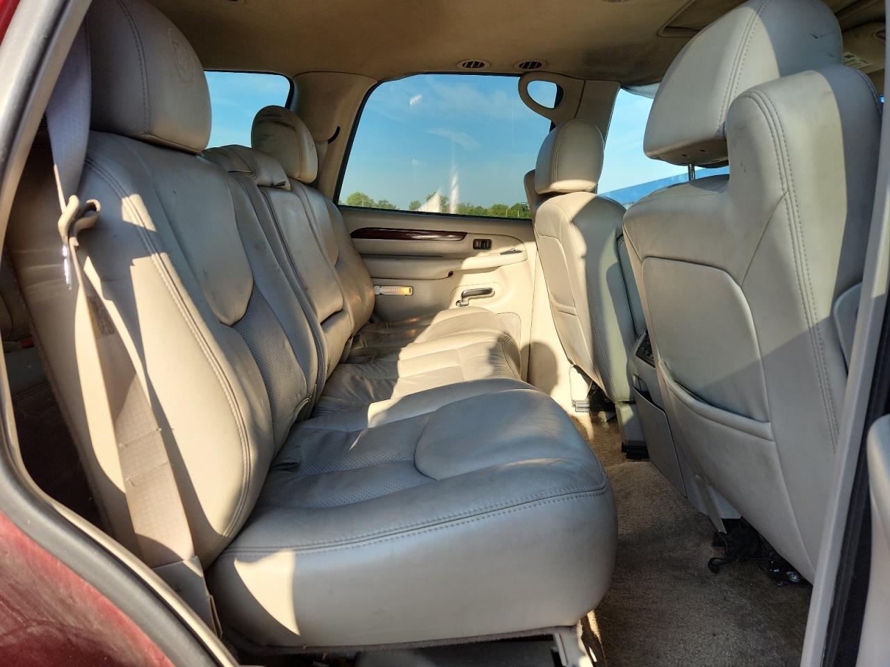 2003 Cadillac Escalade Luxury VIN: 1GYEK63N73R268645 Lot: 81919435