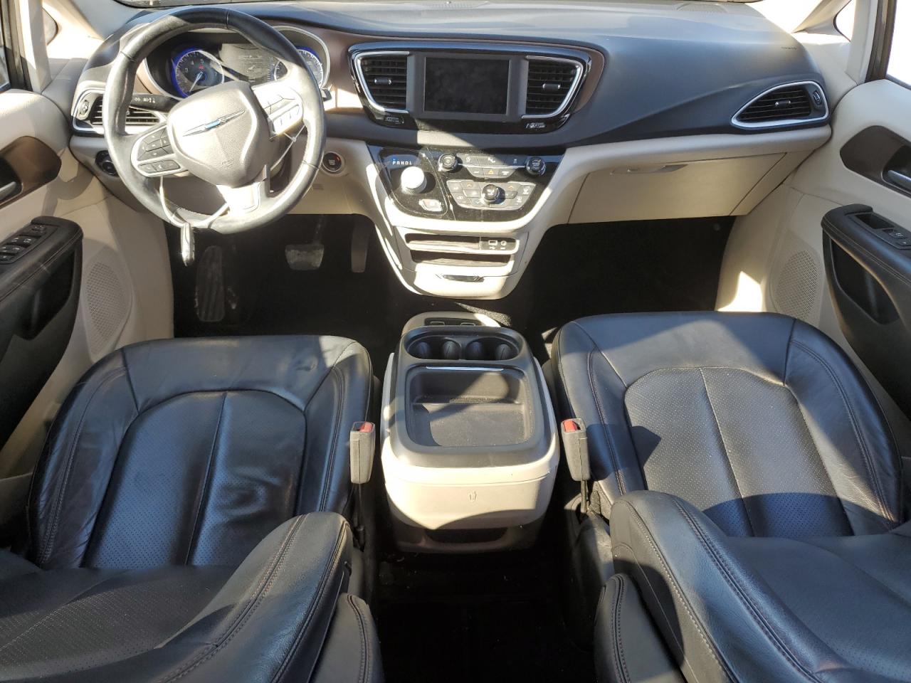 2018 Chrysler Pacifica Touring L VIN: 2C4RC1BG5JR141703 Lot: 85354215