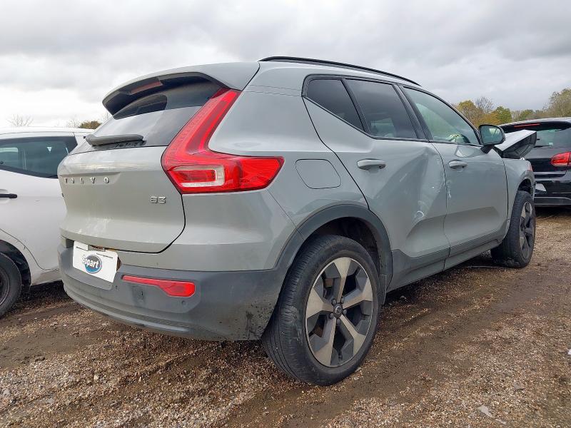 2024 VOLVO XC40 2.0 B3P PLUS DARK 5DR AUTO
