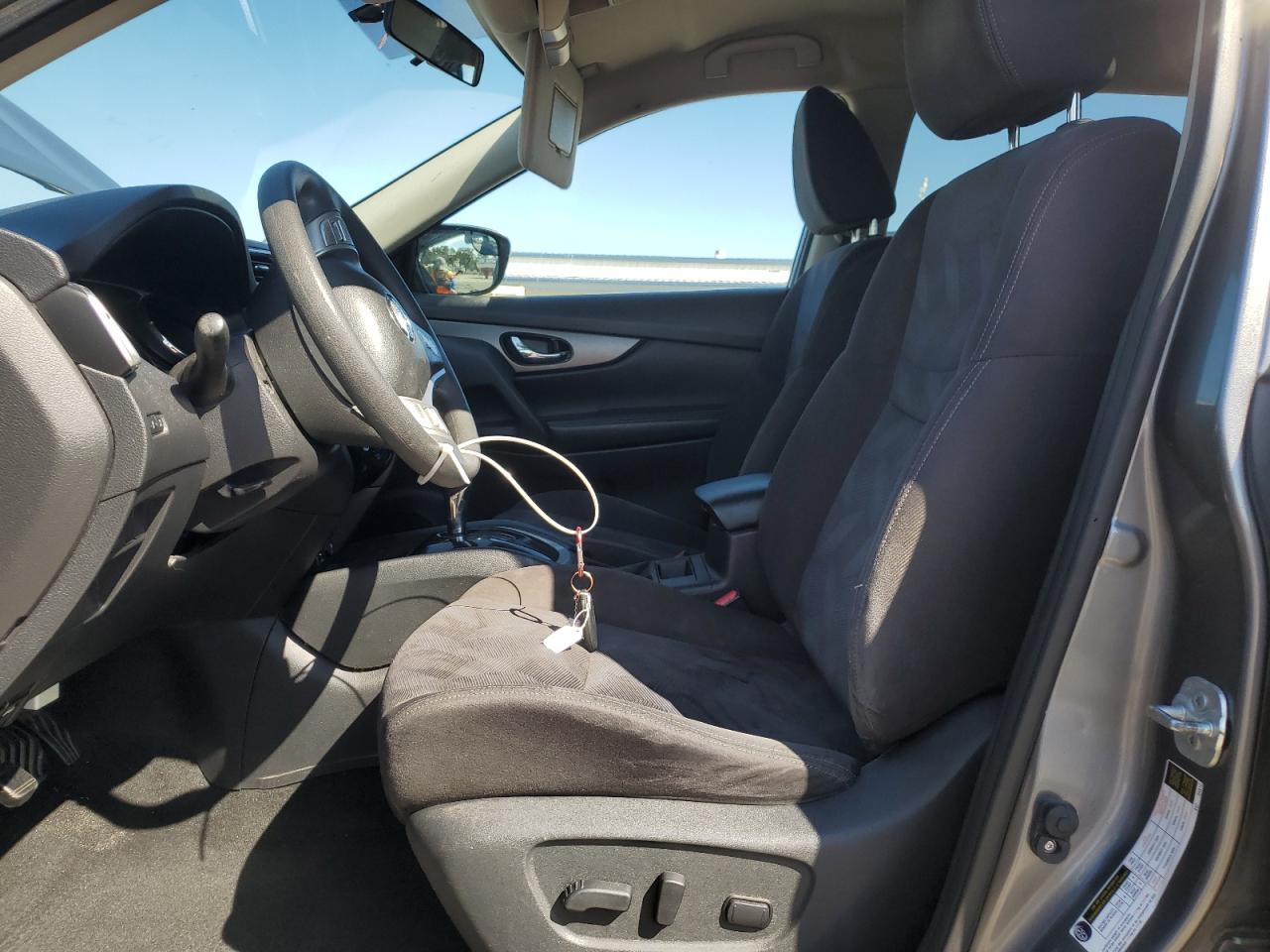 2015 Nissan Rogue S VIN: KNMAT2MT4FP510184 Lot: 82353885