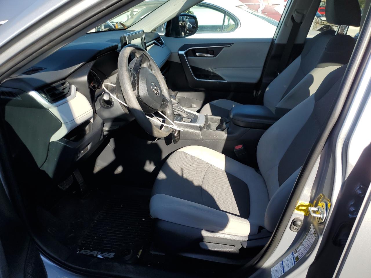 2019 Toyota Rav4 Xle VIN: 2T3P1RFV7KW075957 Lot: 85870355