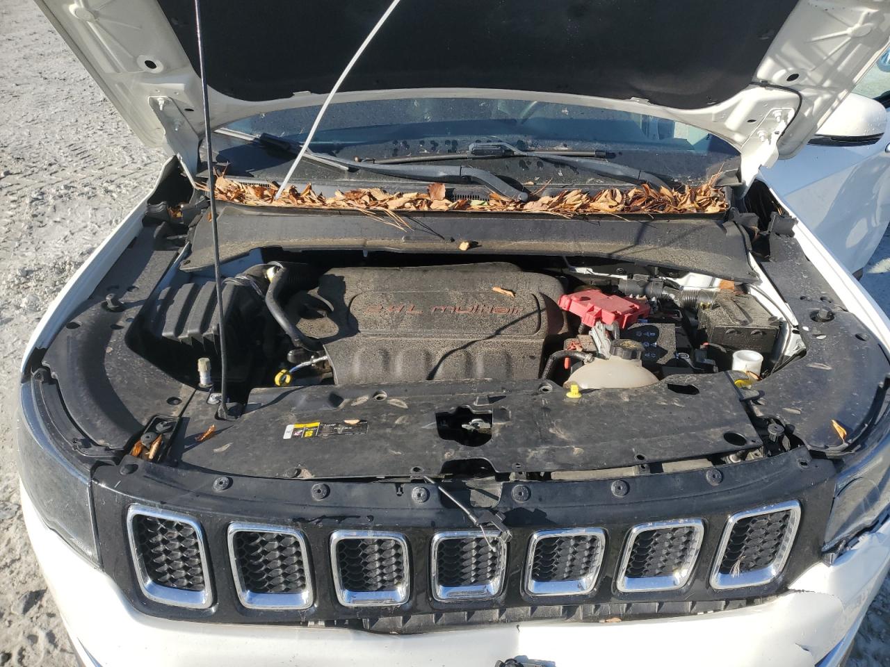 2019 Jeep Compass Limited VIN: 3C4NJCCB8KT749040 Lot: 82762525