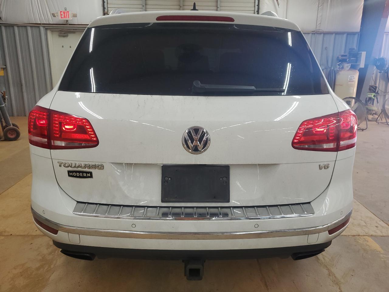 2016 Volkswagen Touareg Sport VIN: WVGEF9BP8GD010437 Lot: 82534645