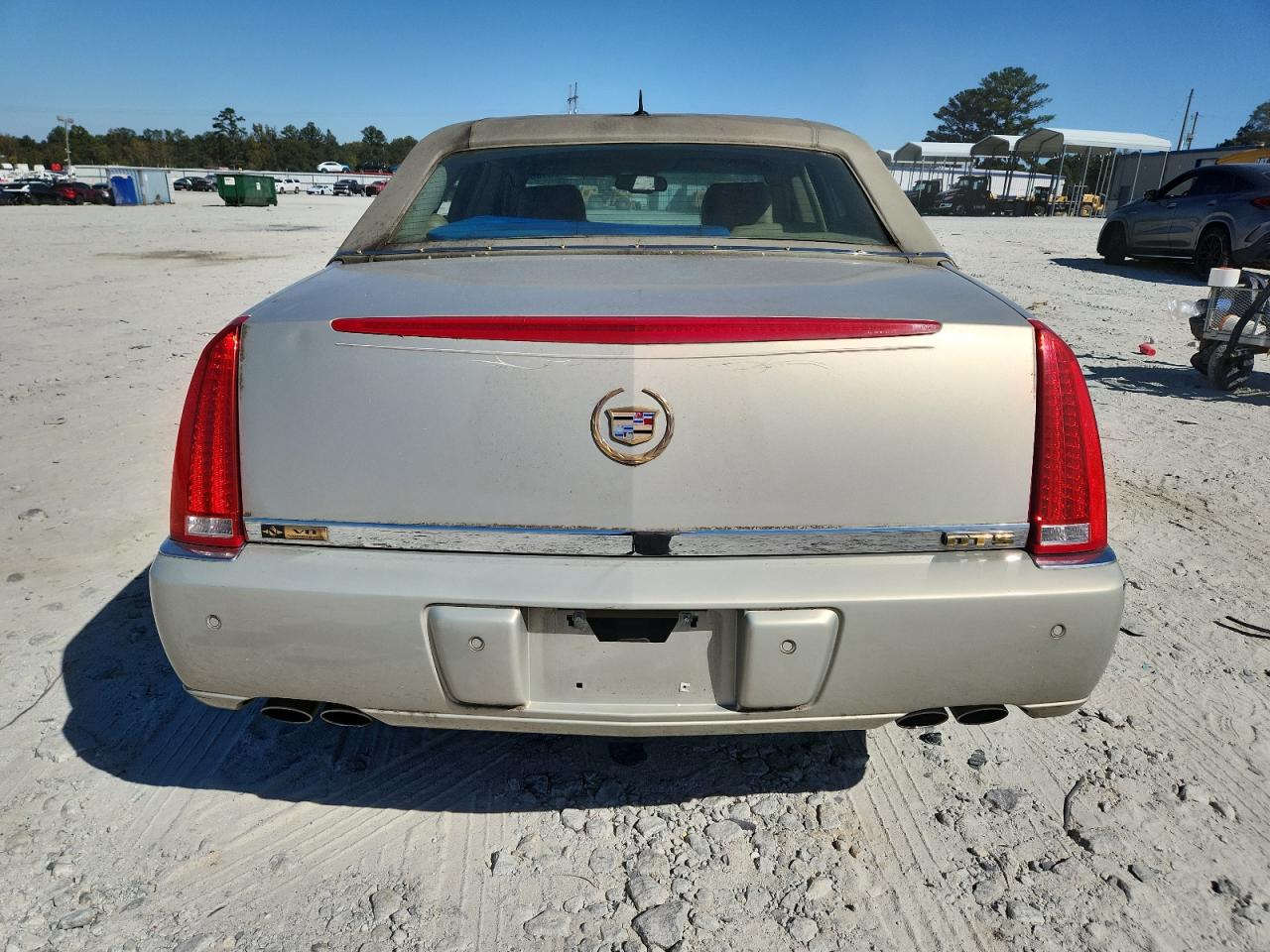 2007 Cadillac Dts VIN: 1G6KD57Y27U184689 Lot: 89463185