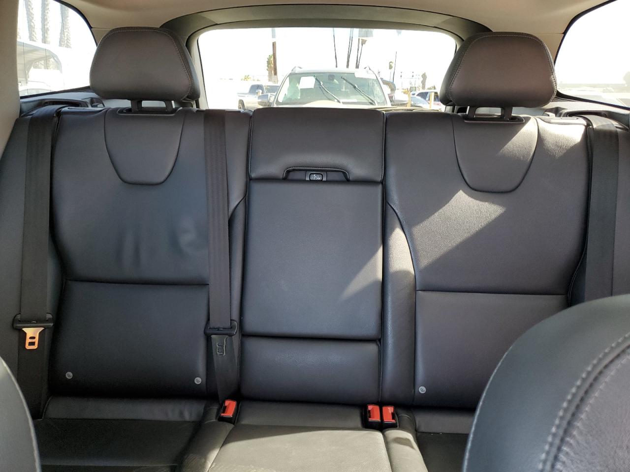 2016 Volvo Xc60 T5 Premier VIN: YV440MDK3G2820878 Lot: 82572335