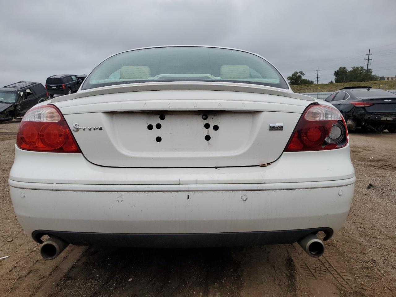 2005 Jaguar S-Type R VIN: SAJWA03V051N15727 Lot: 84951645