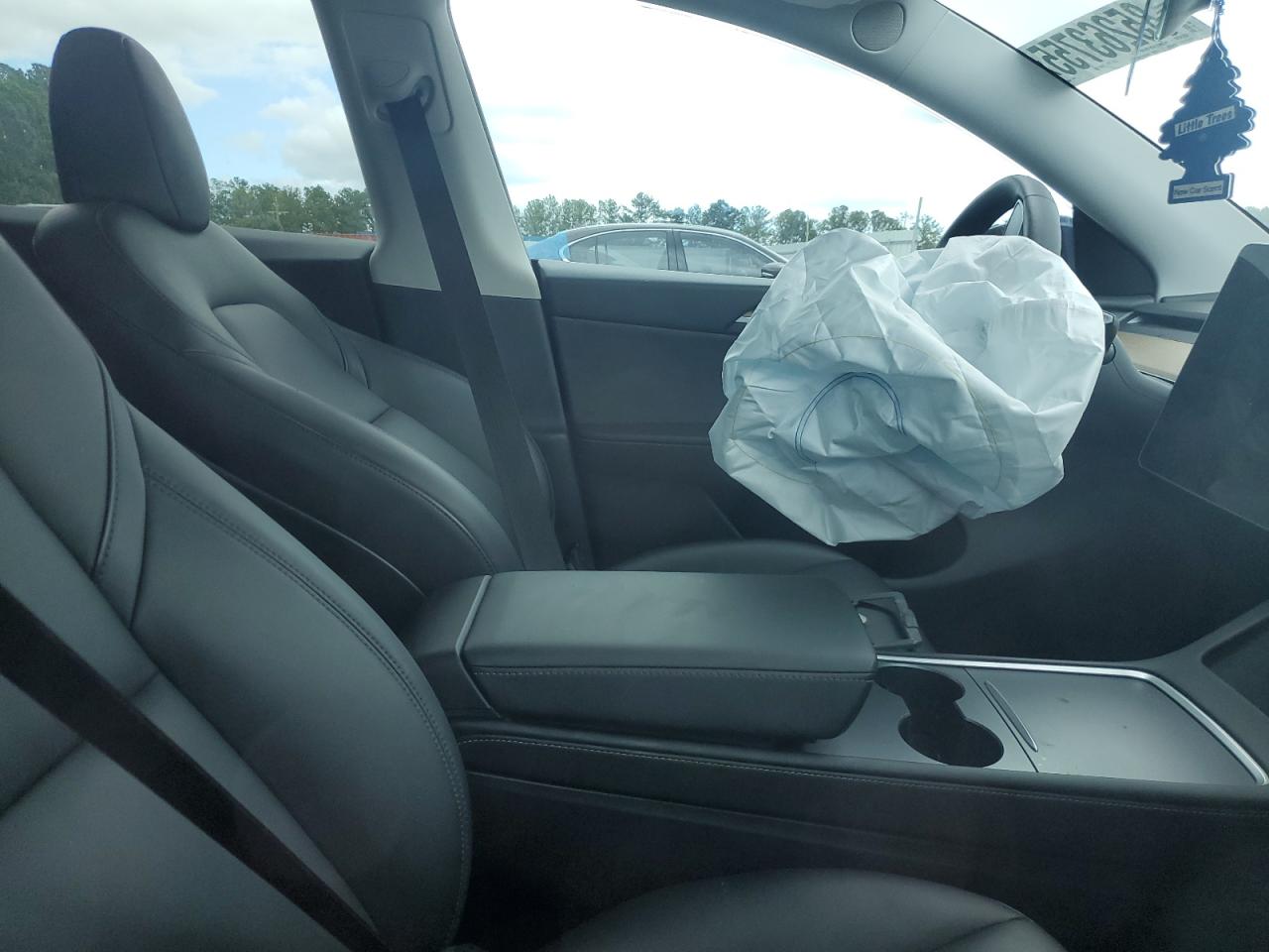 2023 Tesla Model Y VIN: 7SAYGDEEXPA146041 Lot: 85263755