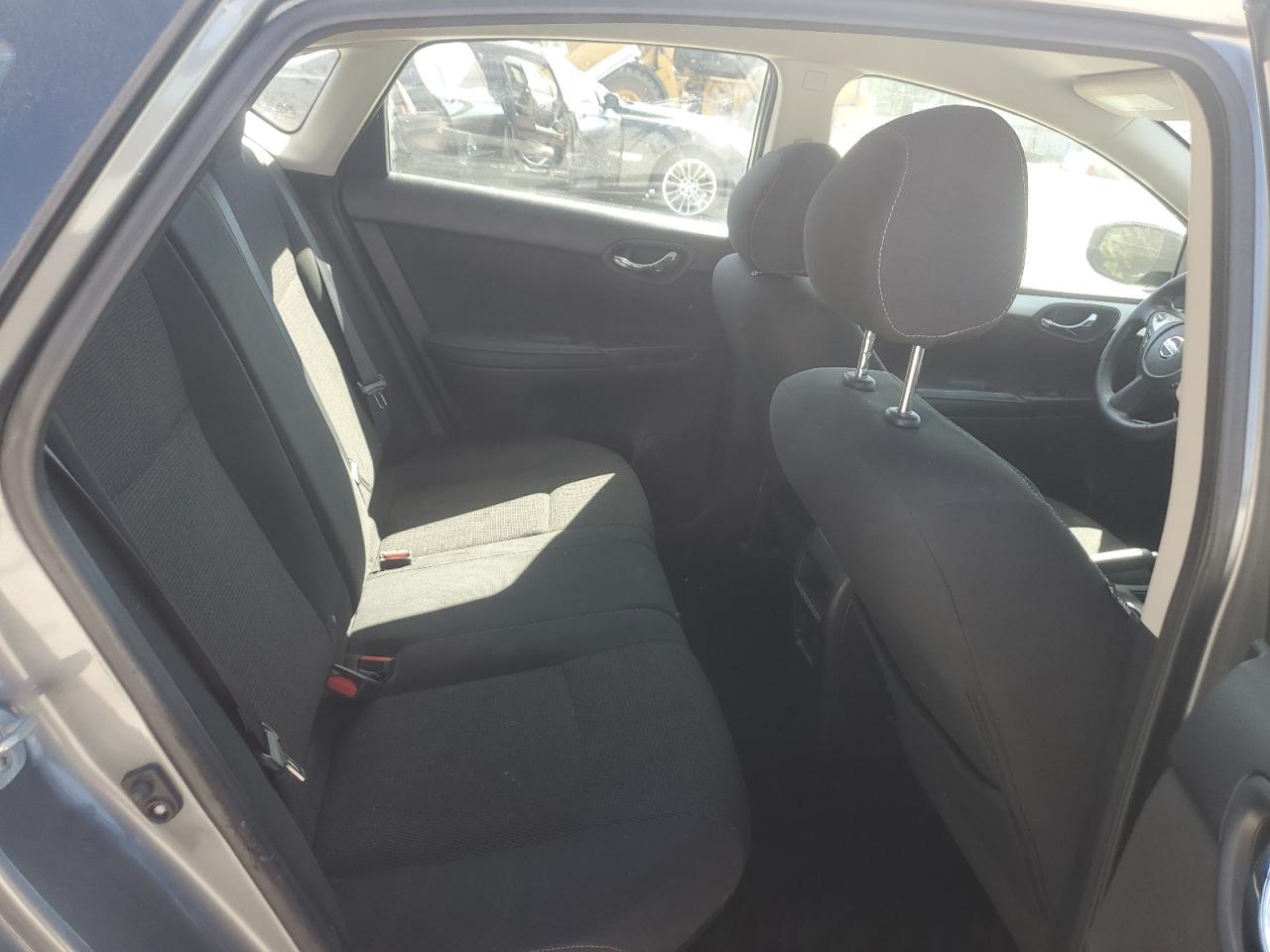 2019 Nissan Sentra S VIN: 3N1AB7AP9KY215939 Lot: 86335305