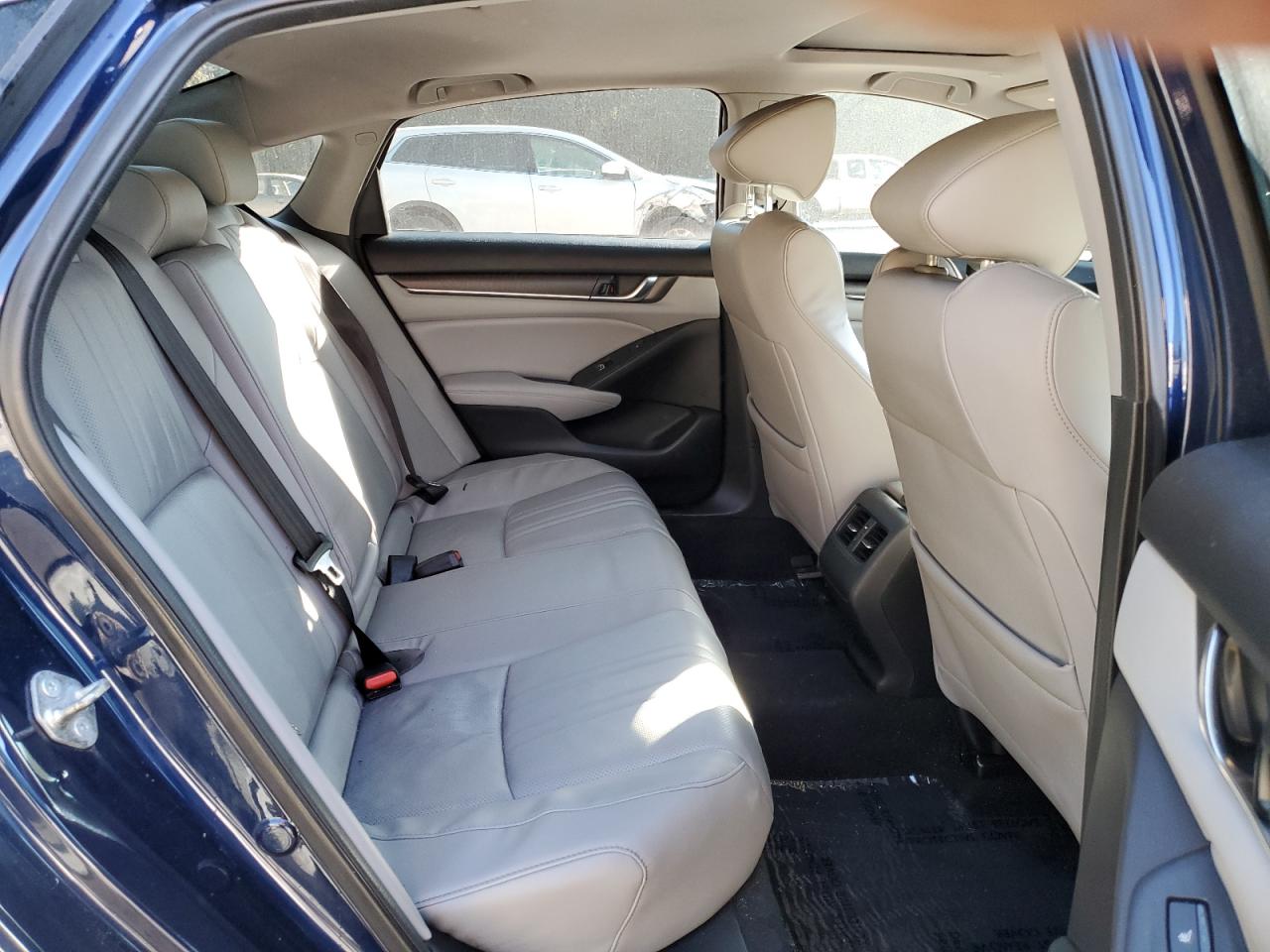 2018 Honda Accord Touring VIN: 1HGCV1F91JA113592 Lot: 86268865