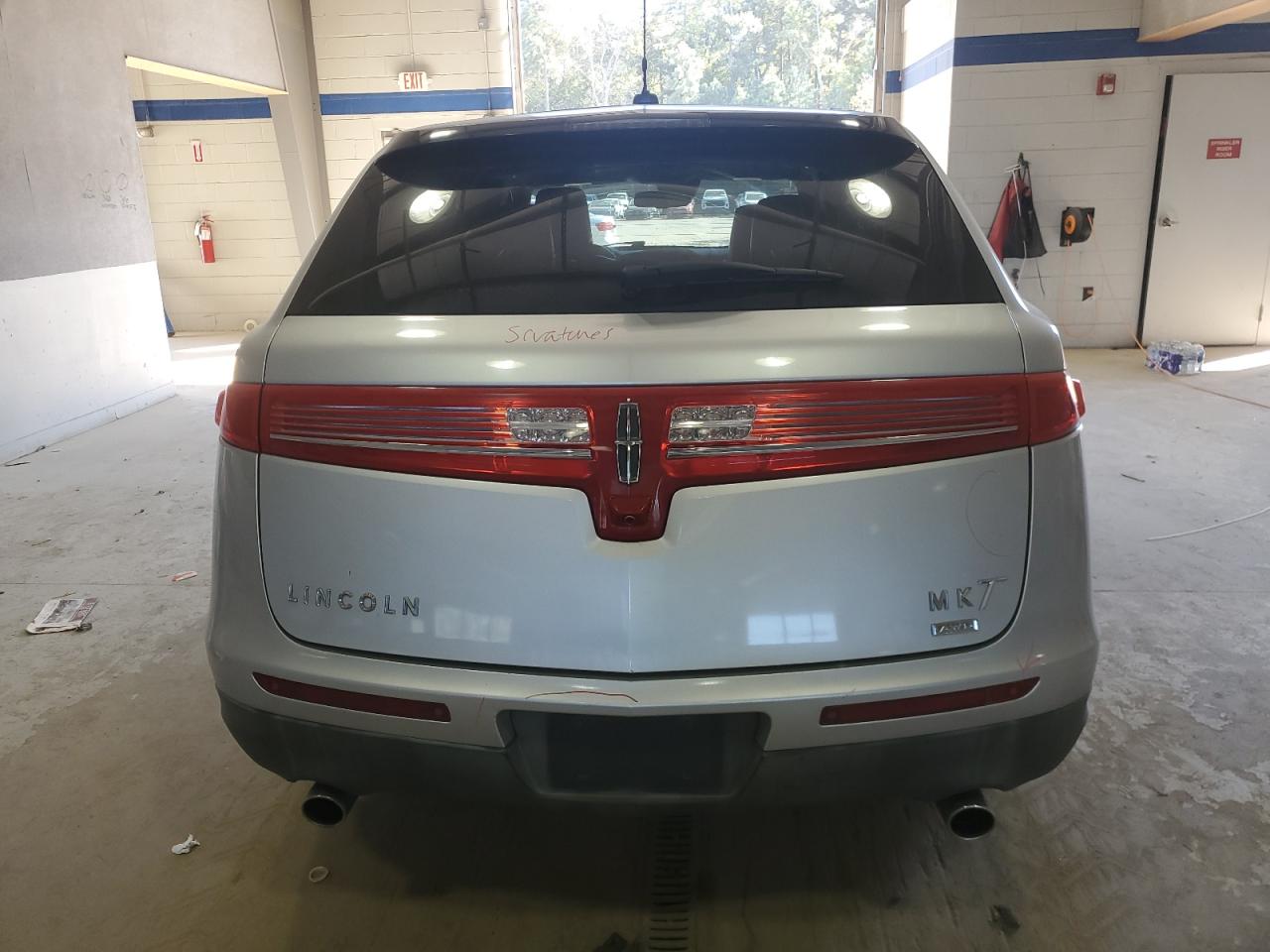 2010 Lincoln Mkt VIN: 2LMHJ5AR1ABJ04653 Lot: 82344615
