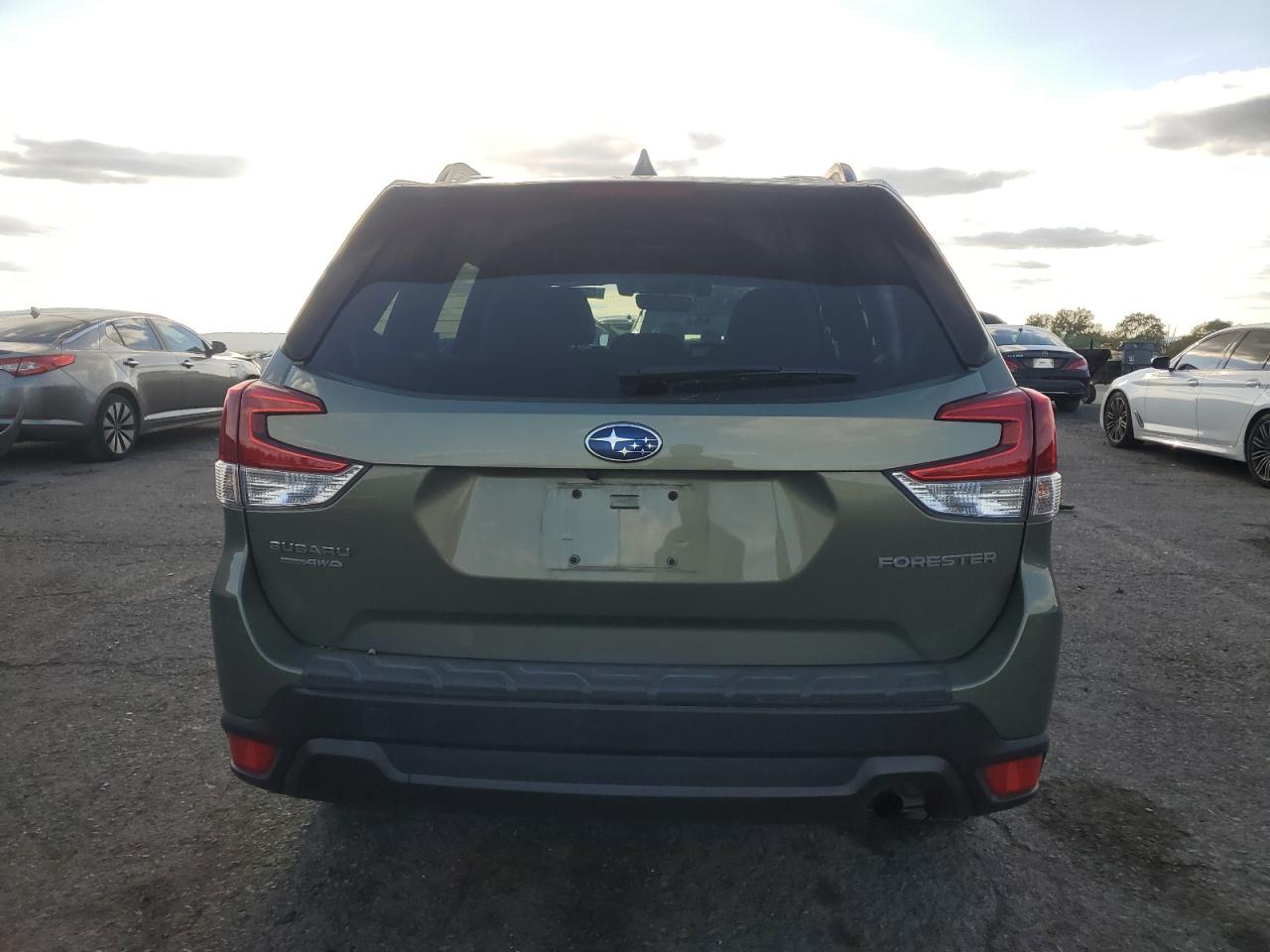 2021 Subaru Forester Premium VIN: JF2SKAFC4MH564205 Lot: 85080655