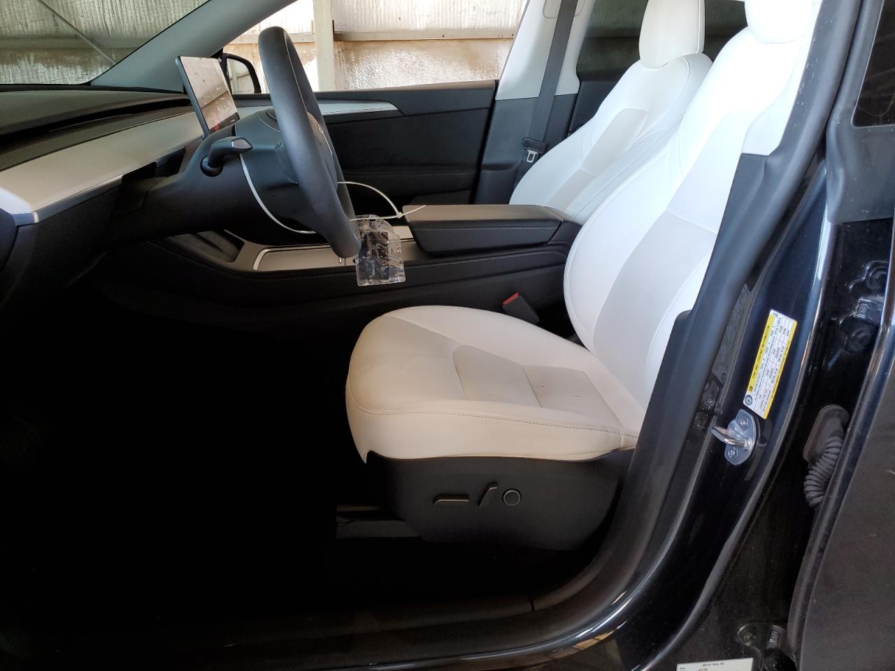 2024 Tesla Model Y VIN: 7SAYGDED5RF181292 Lot: 87040515