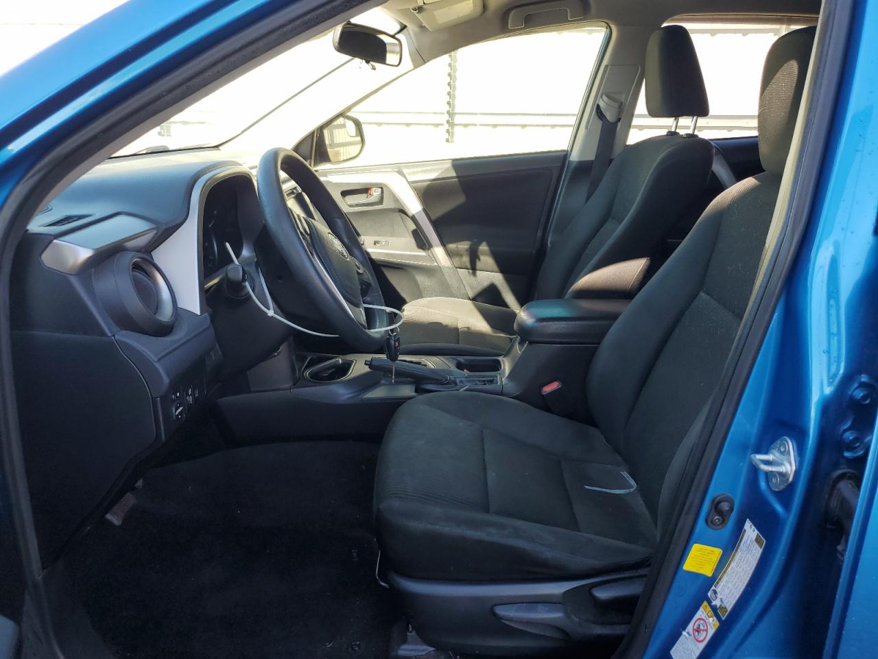 2018 Toyota Rav4 Le VIN: JTMZFREV0JJ747916 Lot: 85899425