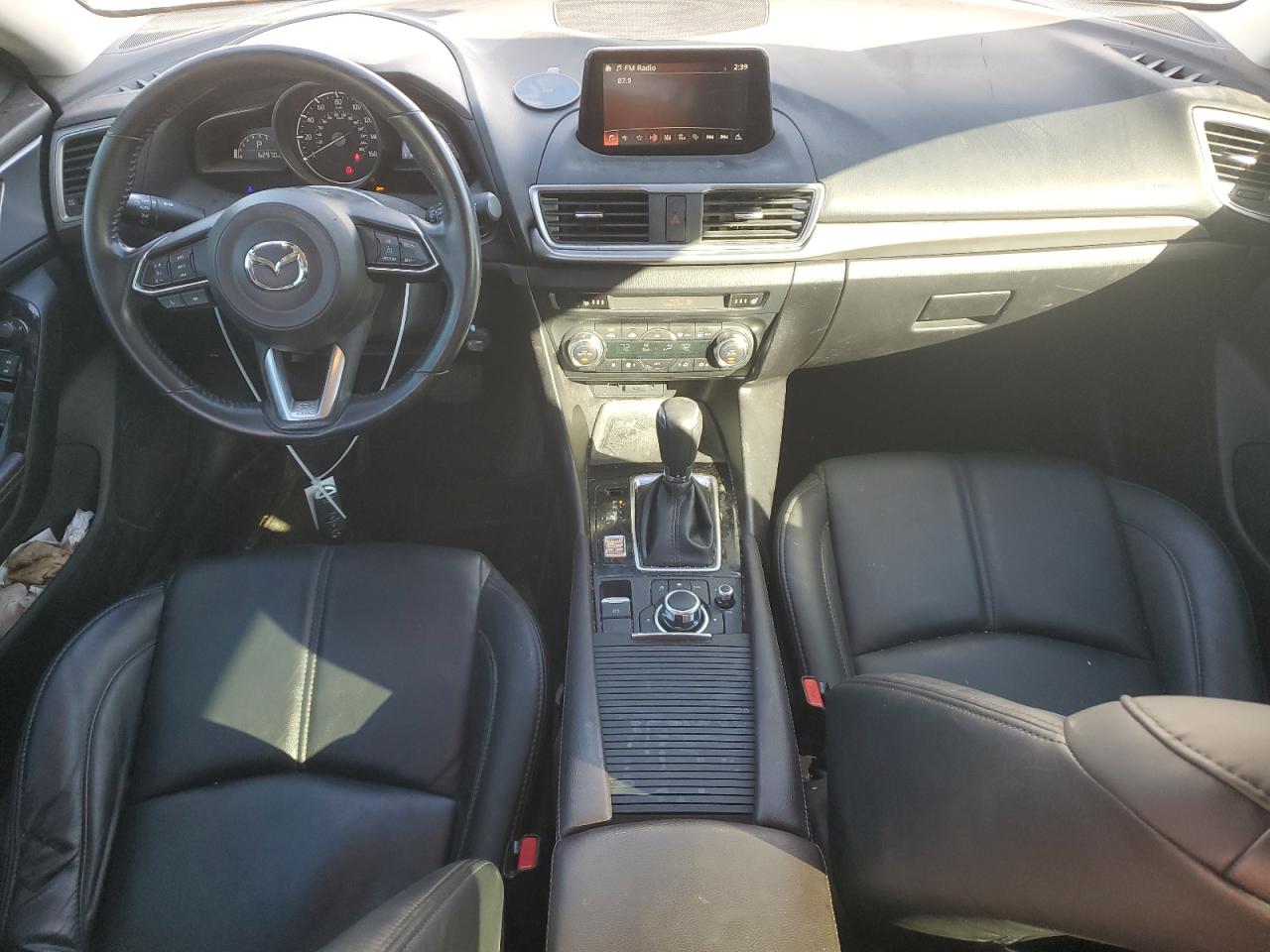 2018 Mazda 3 Touring VIN: 3MZBN1L33JM206740 Lot: 82460955