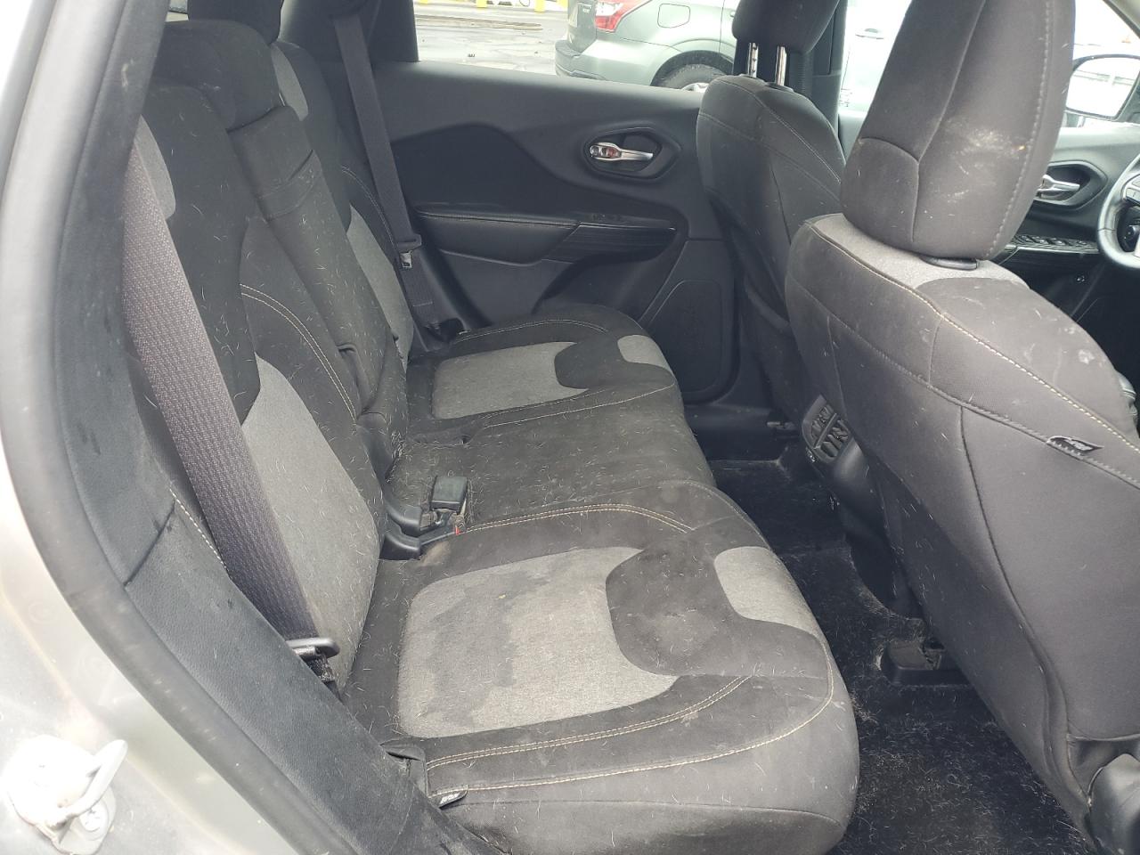 2014 Jeep Cherokee Latitude VIN: 1C4PJMCB8EW151737 Lot: 85663005