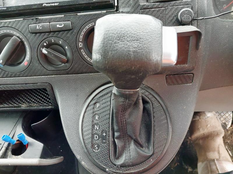 2006 VOLKSWAGEN TPORTER T30 130 TDI SWB A 