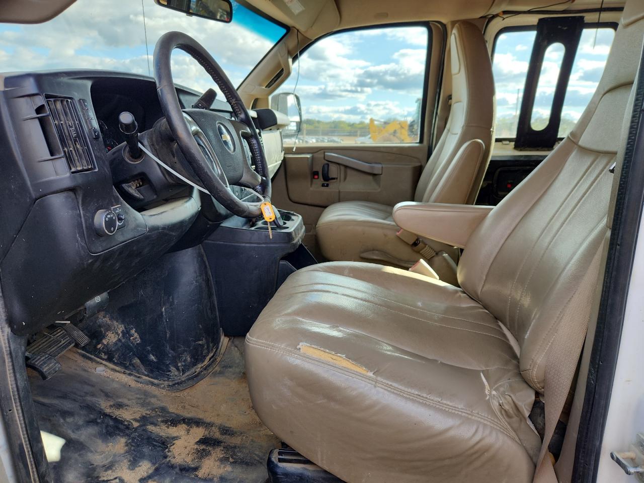 2019 Chevrolet Express 2500 Delivery Van VIN: 1GCWGAFG9K1285438 Lot: 87448955