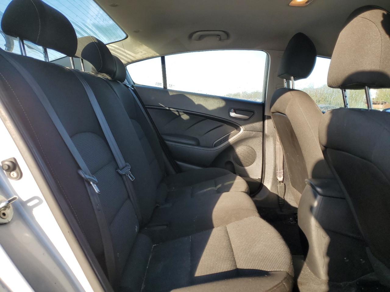 2017 Kia Forte Lx VIN: 3KPFK4A73HE060798 Lot: 90215475