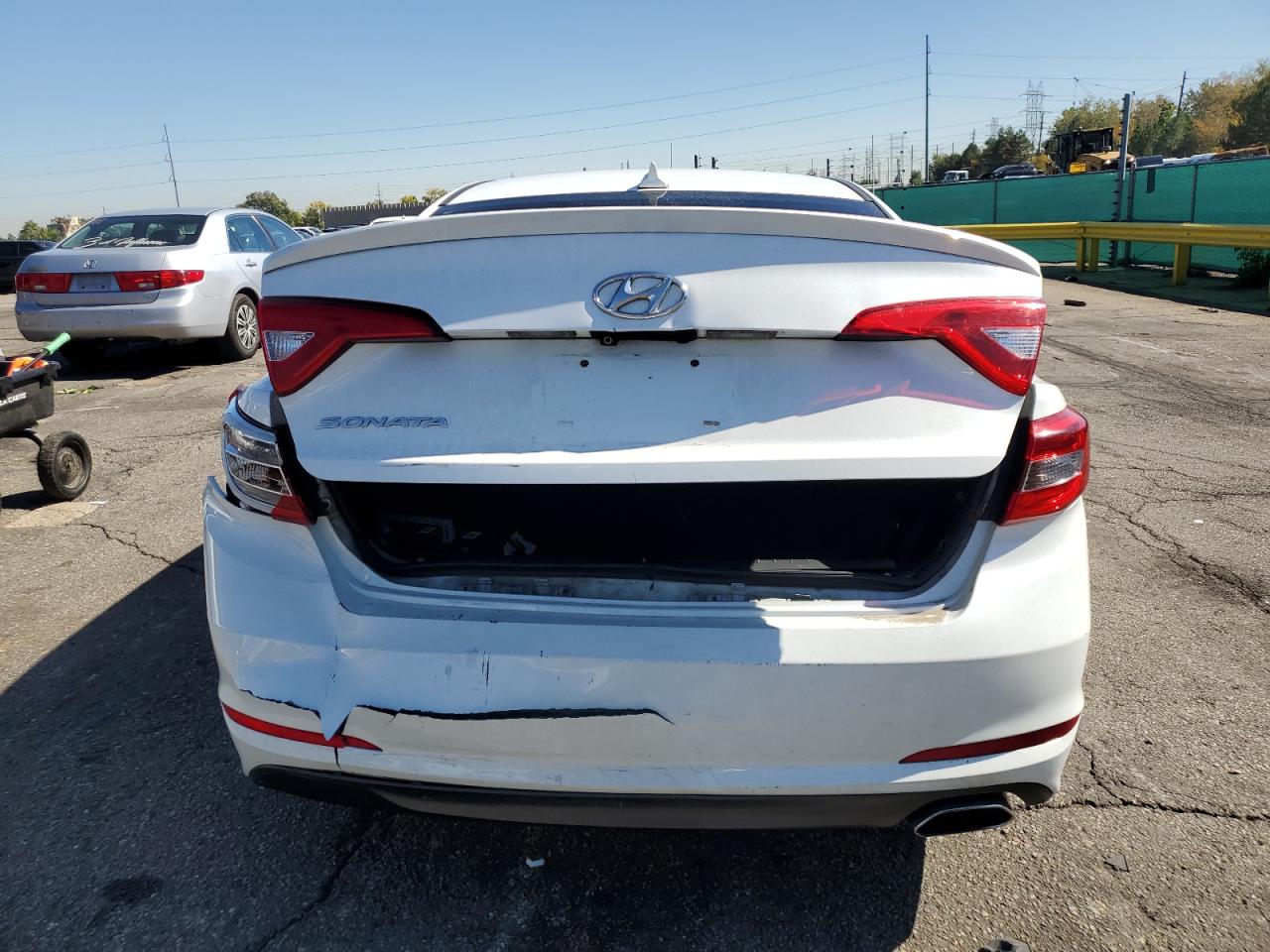 2015 Hyundai Sonata Se VIN: 5NPE24AF5FH199570 Lot: 85672295