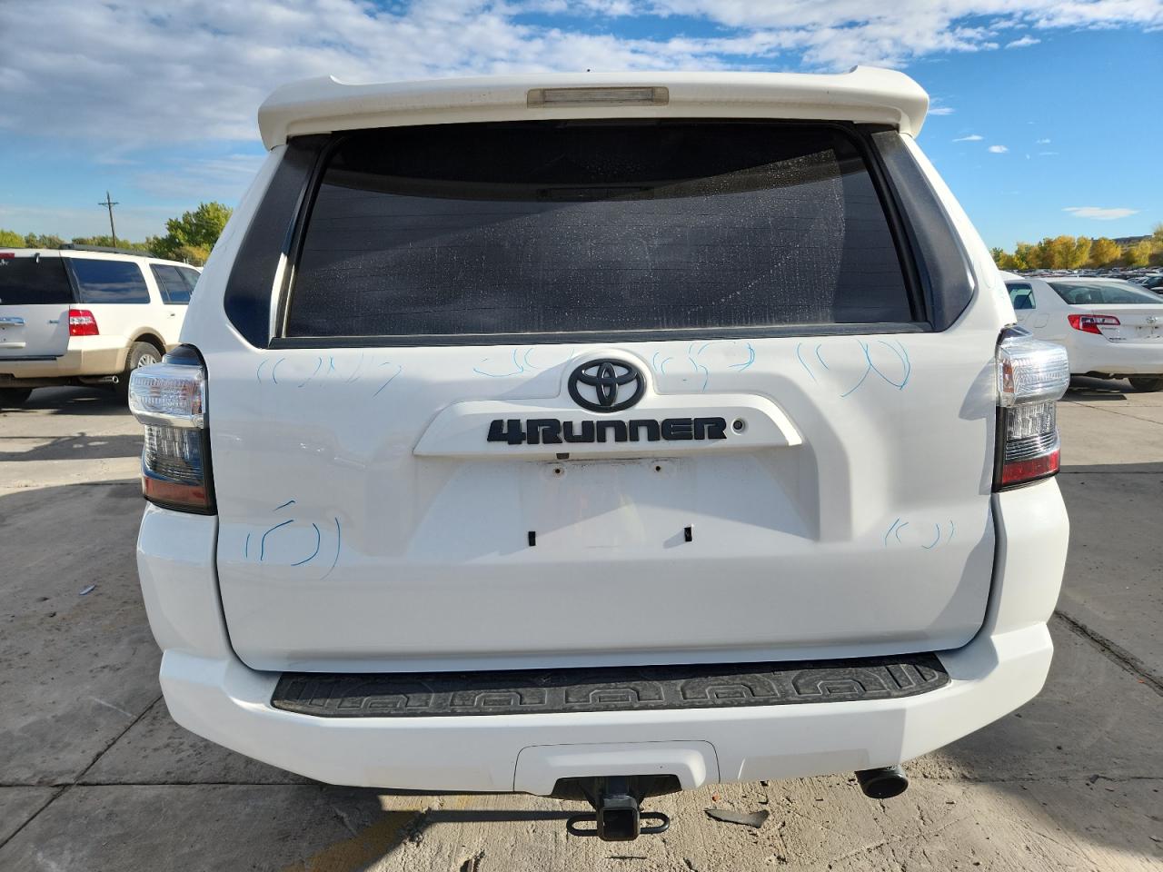 2018 Toyota 4Runner Sr5/Sr5 Premium VIN: JTEBU5JR9J5548439 Lot: 85735055