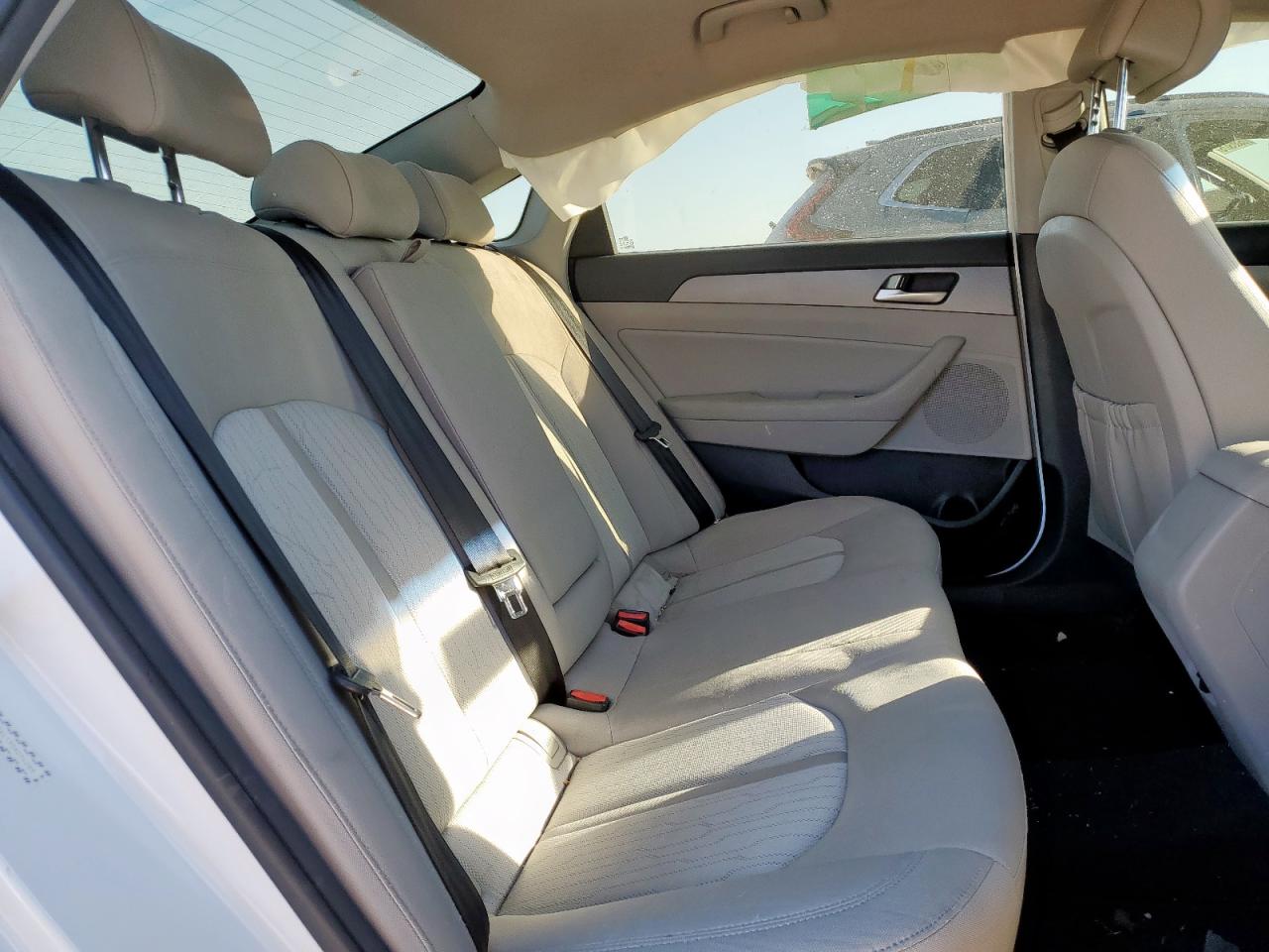 2016 Hyundai Sonata Hybrid VIN: KMHE24L13GA014289 Lot: 82439535