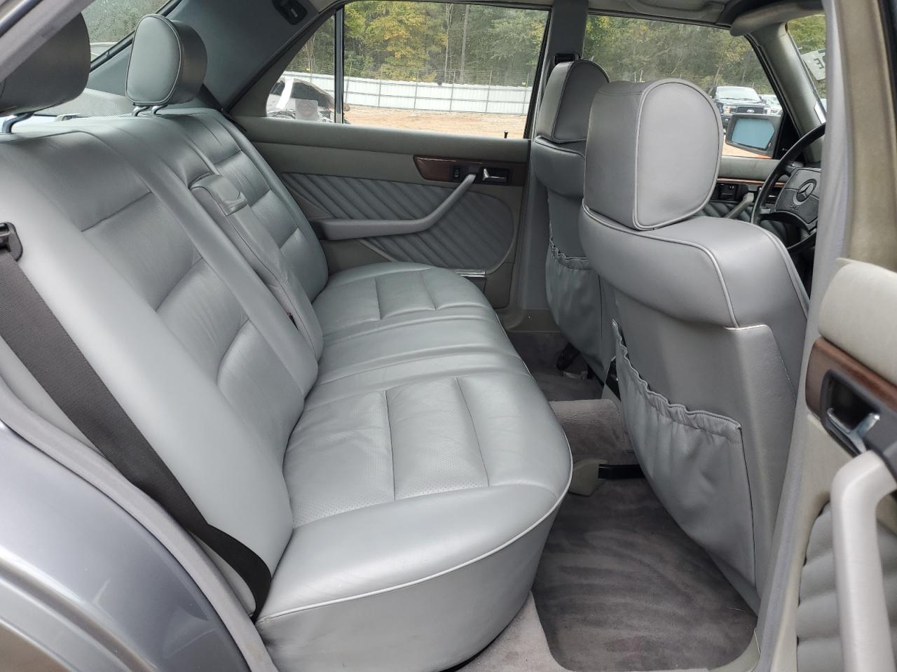 1990 Mercedes-Benz 300 Se VIN: WDBCA24D8LA508779 Lot: 90486405