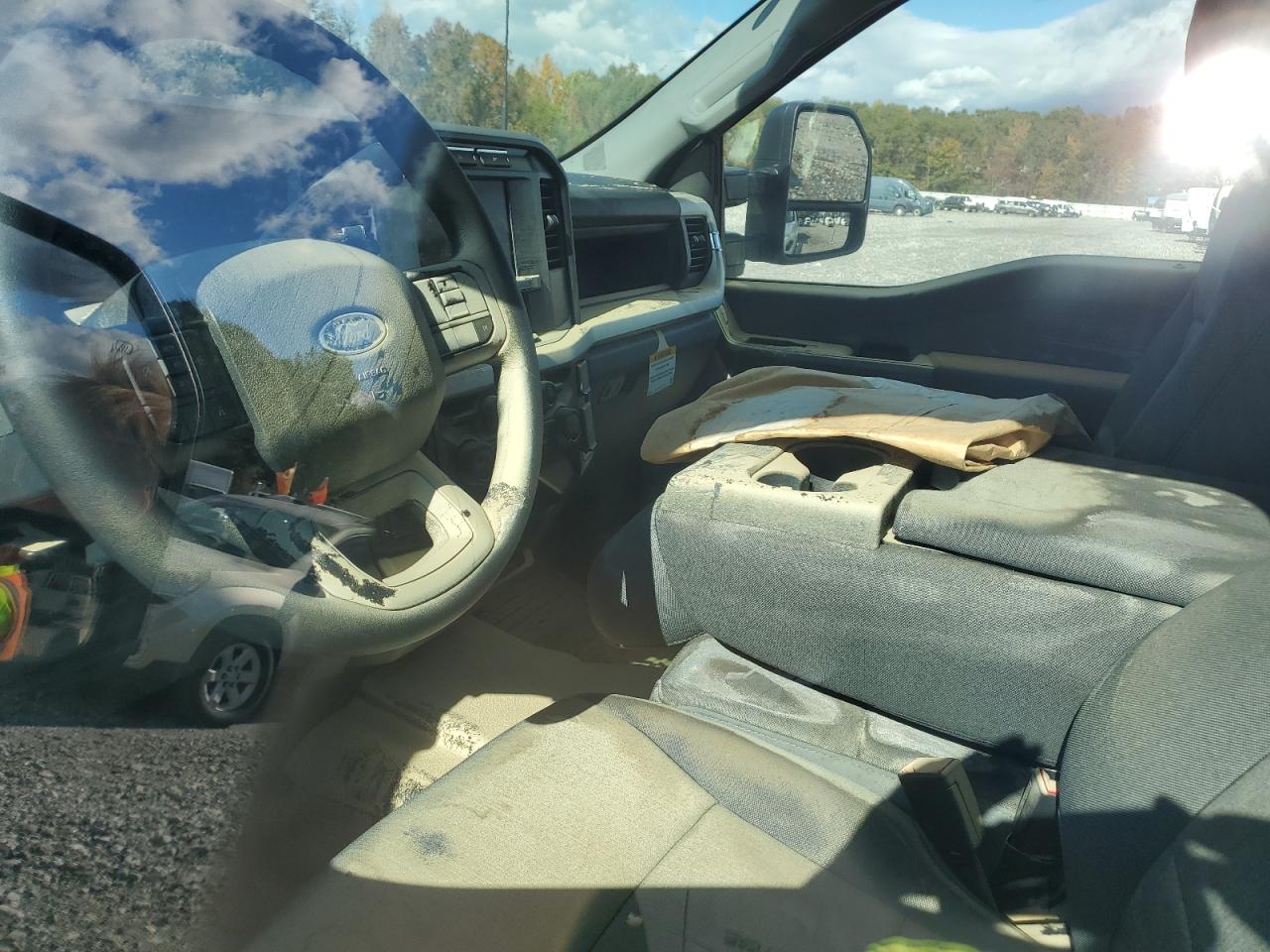 2024 Ford F450 Super Duty VIN: 1FD0X4HN1REE03757 Lot: 90851335