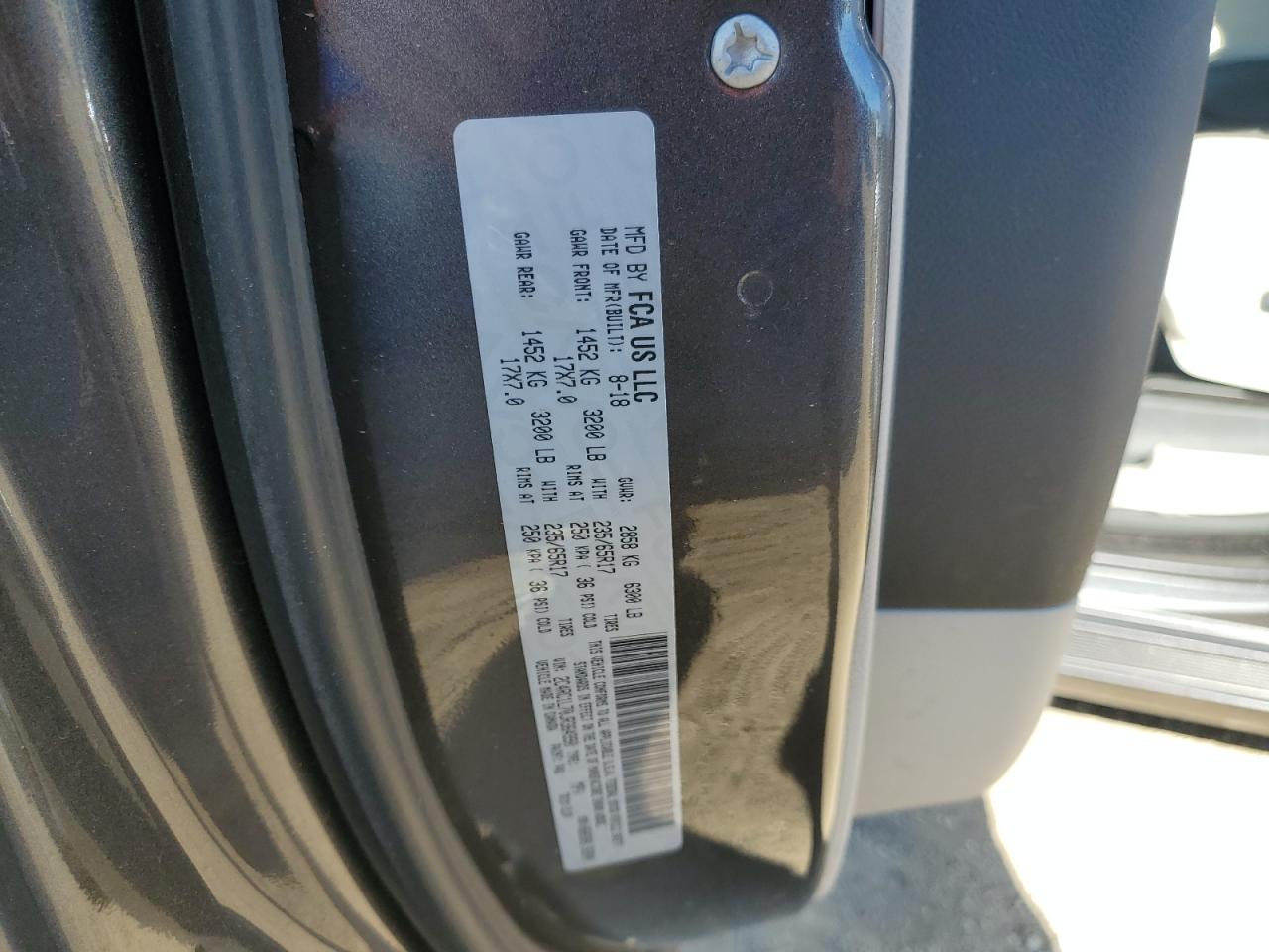 2018 Chrysler Pacifica Hybrid Touring L VIN: 2C4RC1L70JR364990 Lot: 90495945