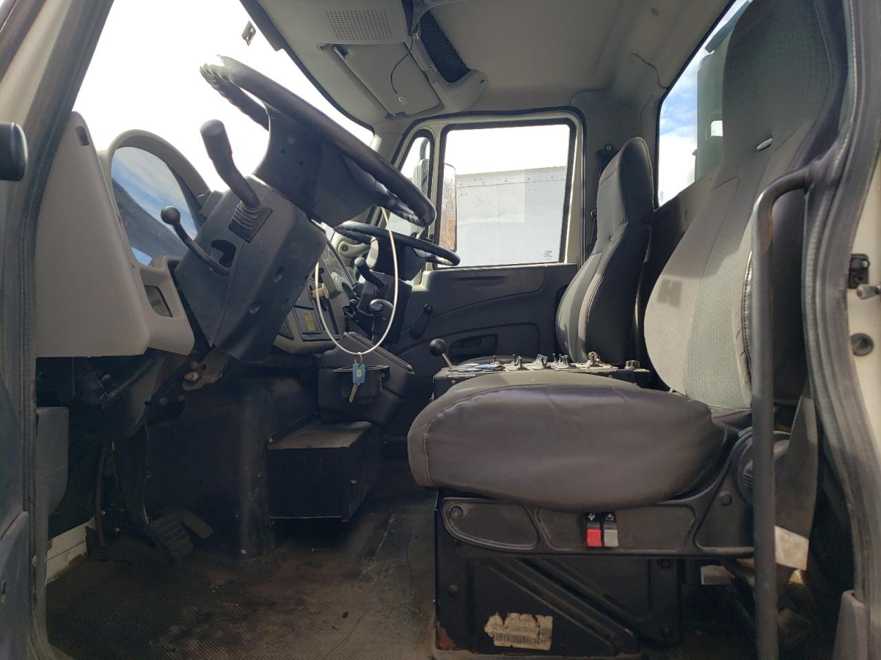 2008 International 4300M7 Street Sweeper Truck VIN: 1HTJTSKN48J695737 Lot: 87093345