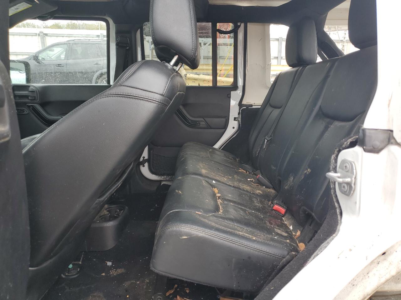 2014 Jeep Wrangler Unlimited Sahara VIN: 1C4BJWEG4EL254332 Lot: 90380595