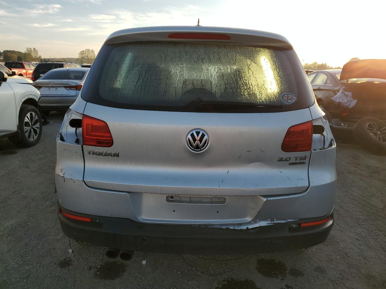 2012 Volkswagen Tiguan S VIN: WVGBV7AX5CW592684 Lot: 83964015