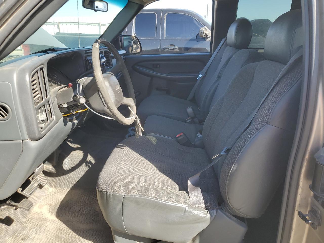 2002 Chevrolet Silverado C1500 VIN: 1GCEC19XX2Z110474 Lot: 82378495
