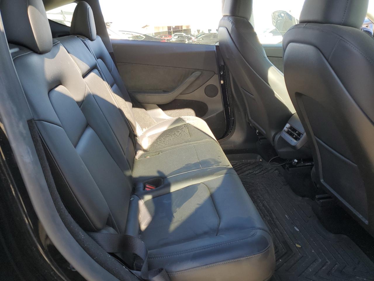 2024 Tesla Model Y VIN: 7SAYGDEE8RF107387 Lot: 90515795