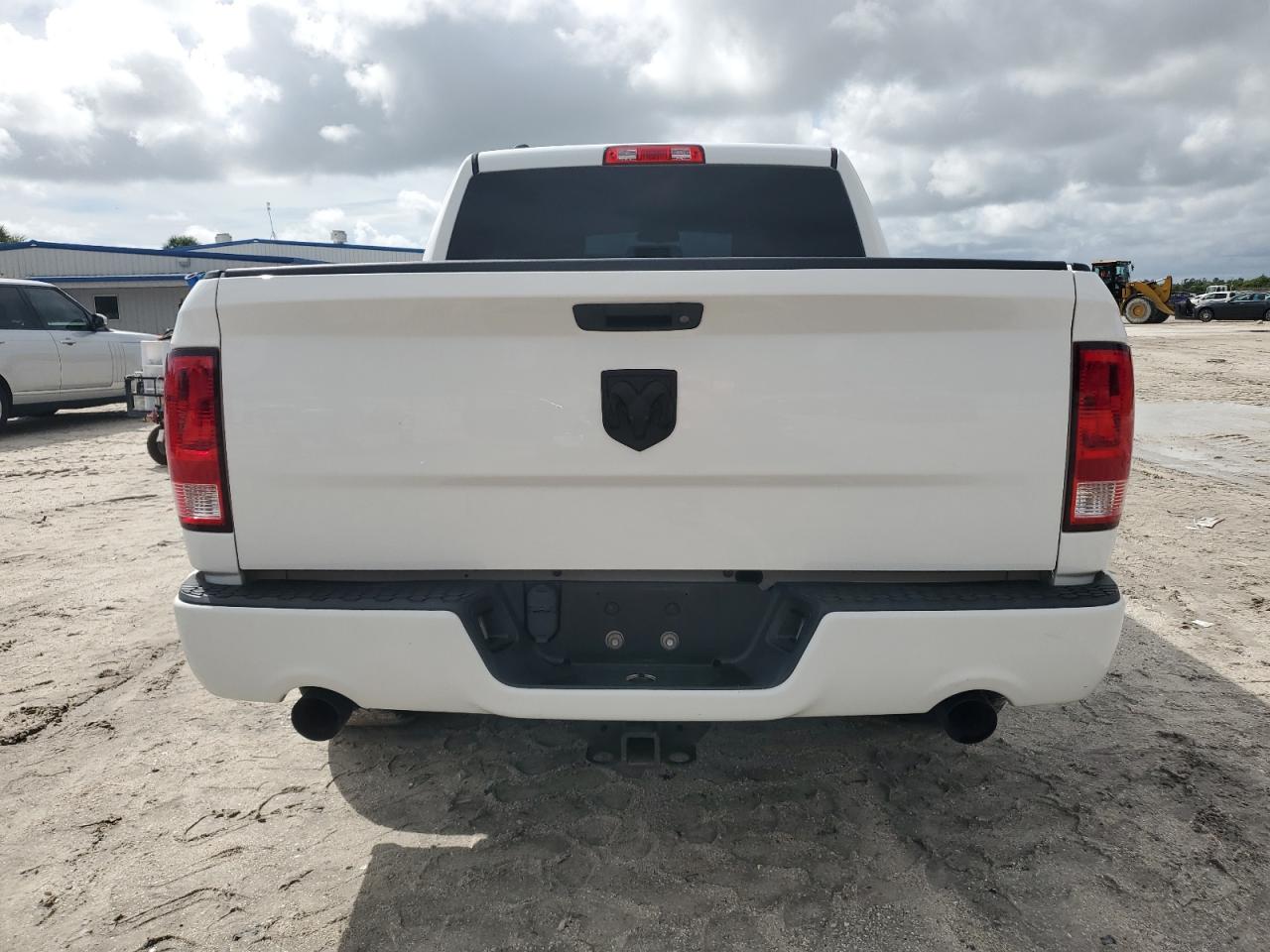 2016 Ram 1500 St VIN: 1C6RR6KT5GS405171 Lot: 84069465