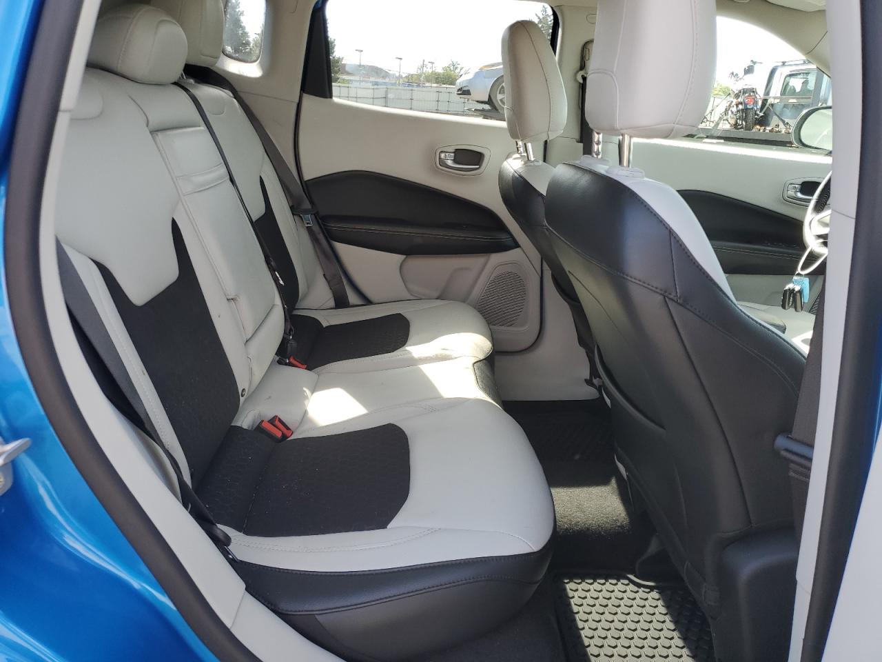 2018 Jeep Compass Latitude VIN: 3C4NJCBB3JT125288 Lot: 82356705