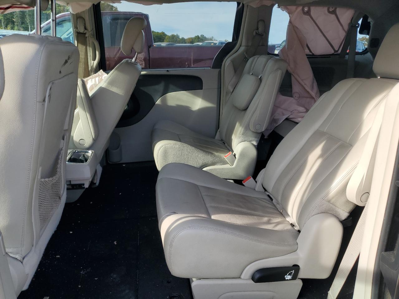 2015 Chrysler Town & Country Touring VIN: 2C4RC1BG8FR628451 Lot: 84773025