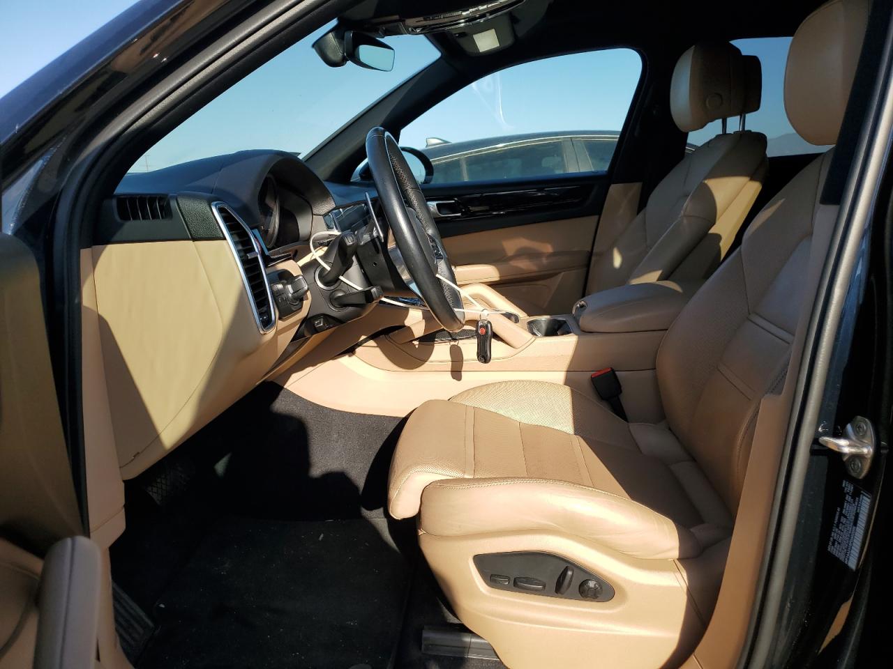 2023 Porsche Cayenne Base VIN: WP1AA2AY8PDA02095 Lot: 89853375