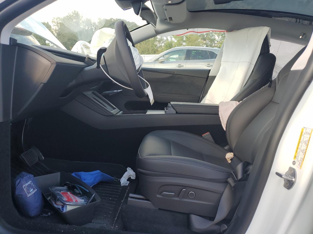 2026 Tesla Model Y VIN: 7SAYGDEE7TA472549 Lot: 86873135