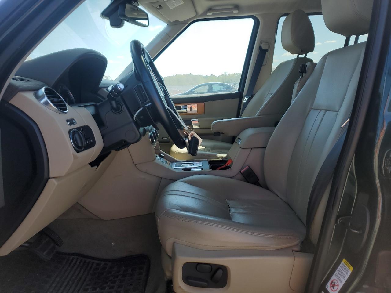 2015 Land Rover Lr4 Hse VIN: SALAG2V67FA744165 Lot: 85281875