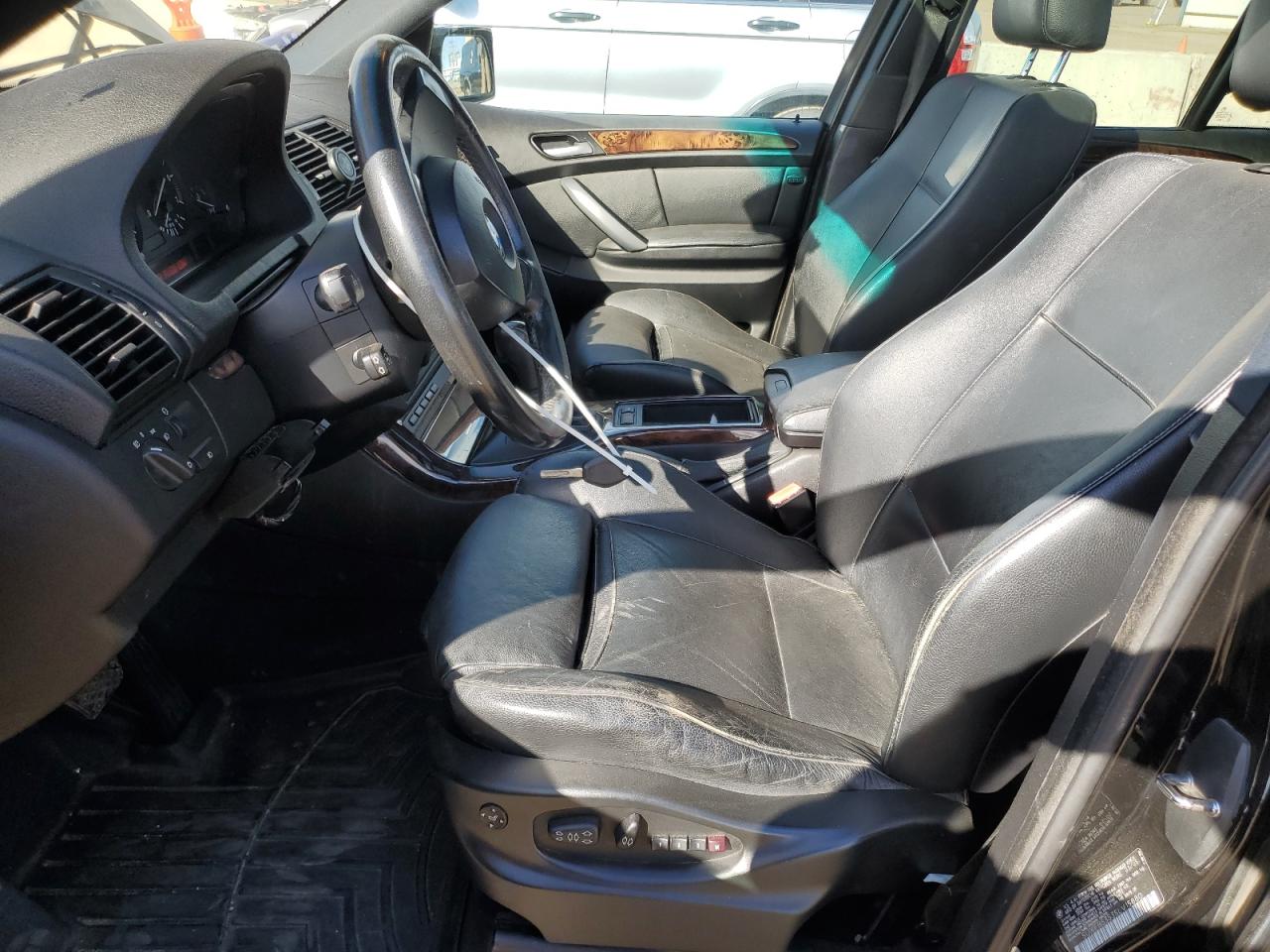 2005 BMW X5 4.4I VIN: 5UXFB53535LV15880 Lot: 84924215