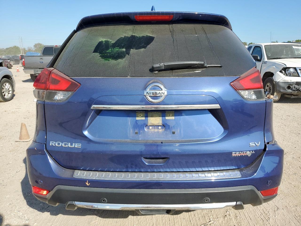 2020 Nissan Rogue S VIN: JN8AT2MT4LW015778 Lot: 85265805