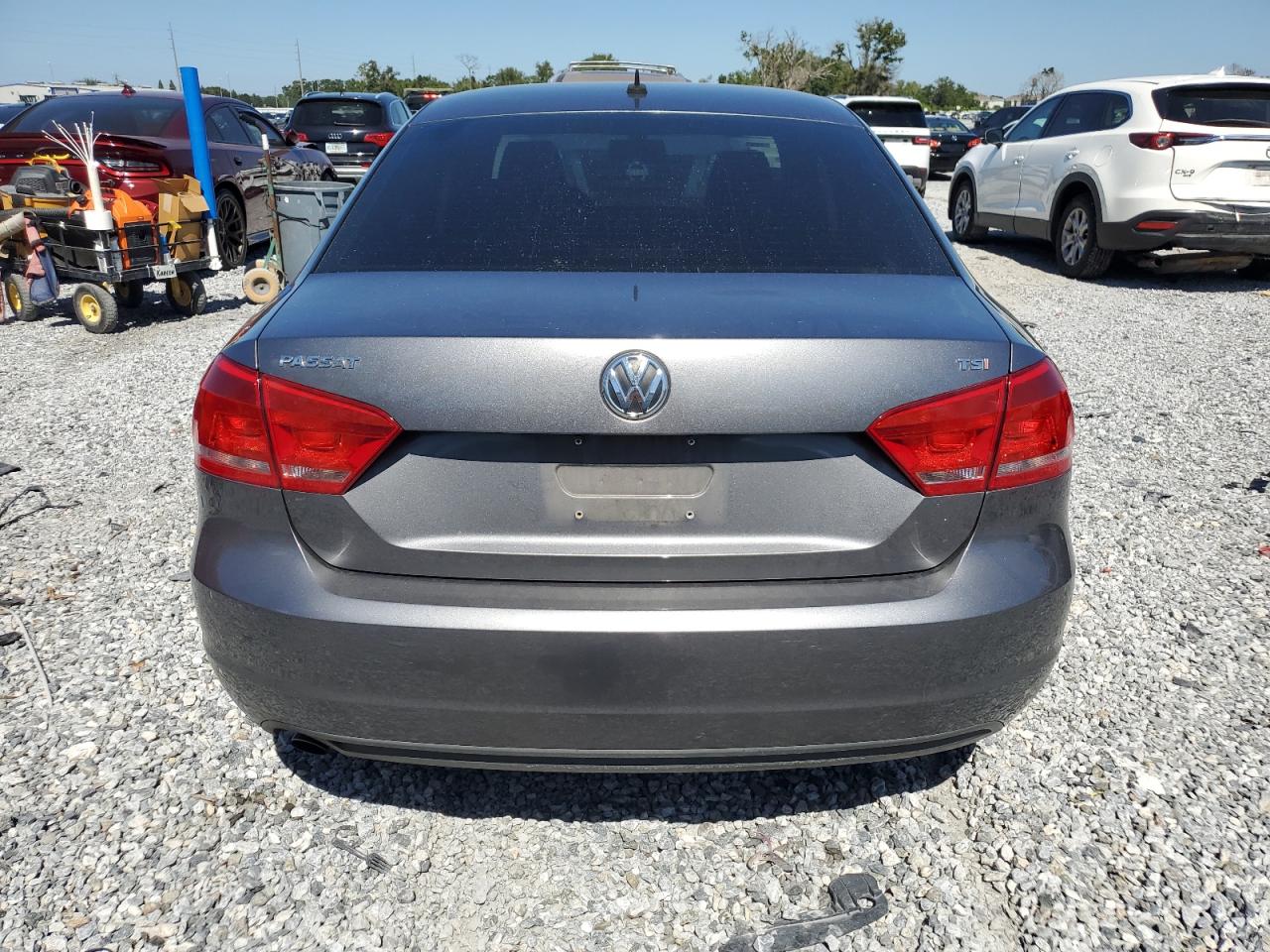 2015 Volkswagen Passat S VIN: 1VWAS7A3XFC085143 Lot: 82473575